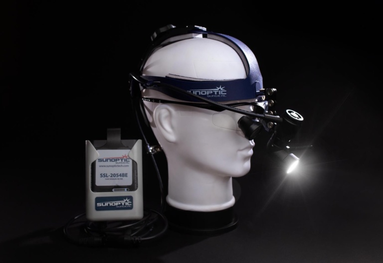 Portable LED Surgical Headlight. Extended battery. Untethered, battery ...